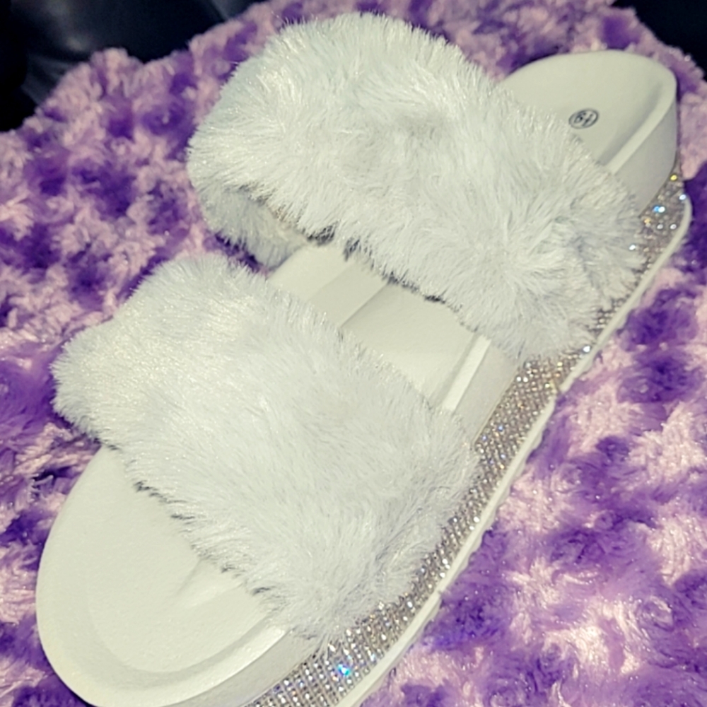 Anna Kandy Grey Fur platform slides